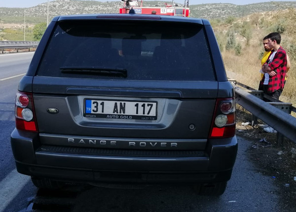 Seyir halindeki cip yandı