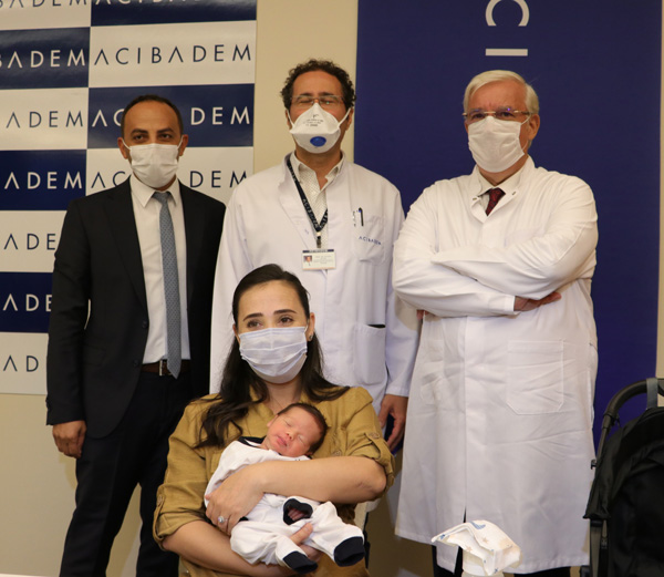 Önce karaciğer nakli sonra anne oldu