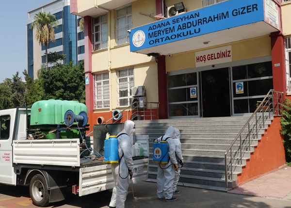 Okullarda dezenfekte ve temizlik çalışması