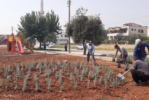 Kozan’da parklar yenileniyor