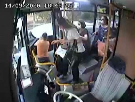 Toplu taşıma aracında dehşet