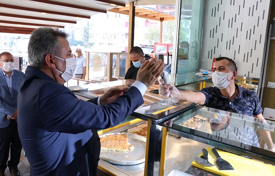 Valinin ateşini ölçtüler!