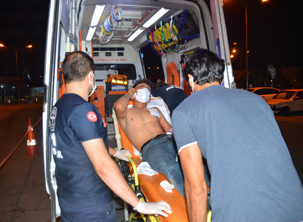 Sokakta bıçaklanmış halde bulundu
