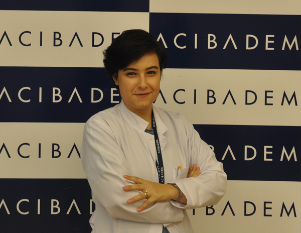 Yenidoğanı iki saatte bir emzirin