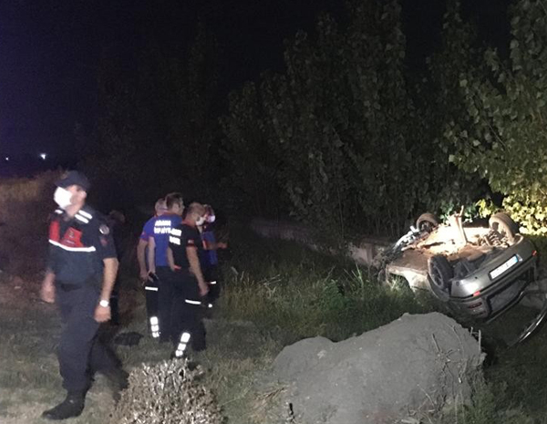 Ceyhan’da trafik kazası: 2 ölü, 1 yaralı