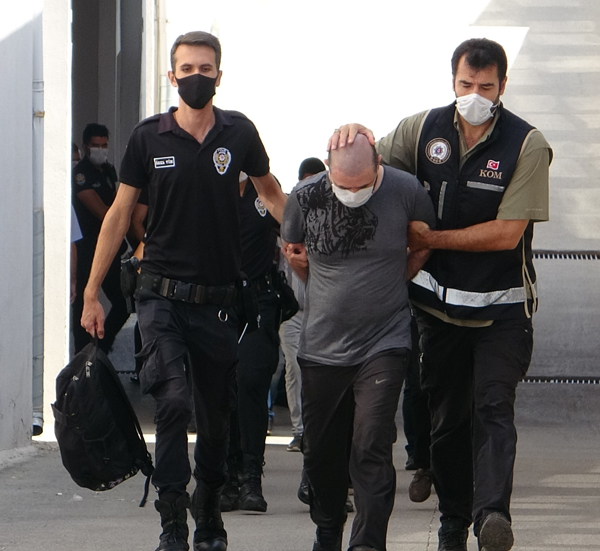Polis çetenin faaliyetlerine devam ettiğini belirledi.