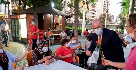 Huzurevi’ndeki yaşlılar eğlendi