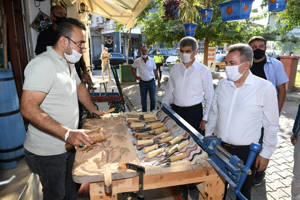 Vali Elban tarihi yerler turunda