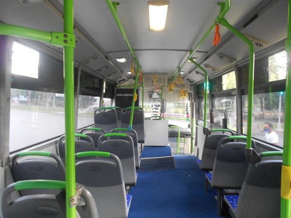 Abart egzozlu süslü halk otobüsü trafikten men edildi