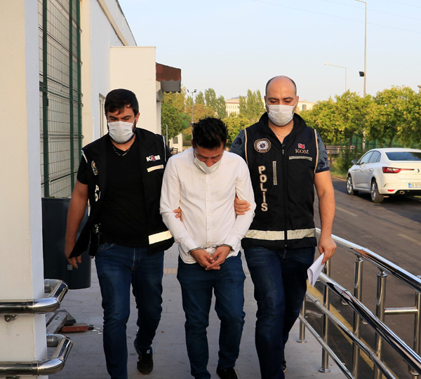 Adana’da kalpazan operasyonu