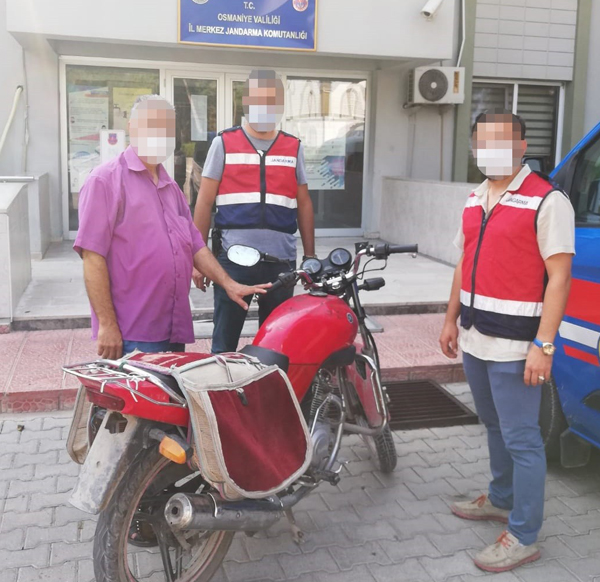 Motosiklet hırsızları yakalandı