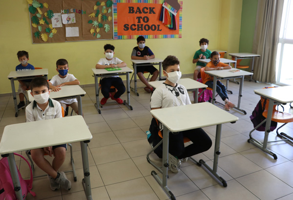 Adana’da yüz yüze eğitim tedbirlerle başladı