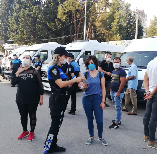 Polis hem öğrencileri hem velileri bilgilendirdi