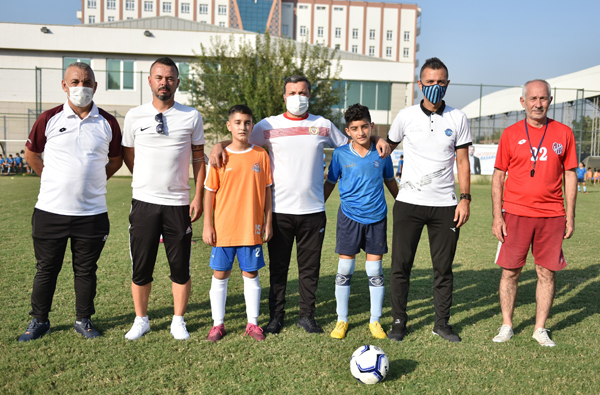 U-13 Fatih Mehmet Kocaispir Futbol Turnuvası başladı