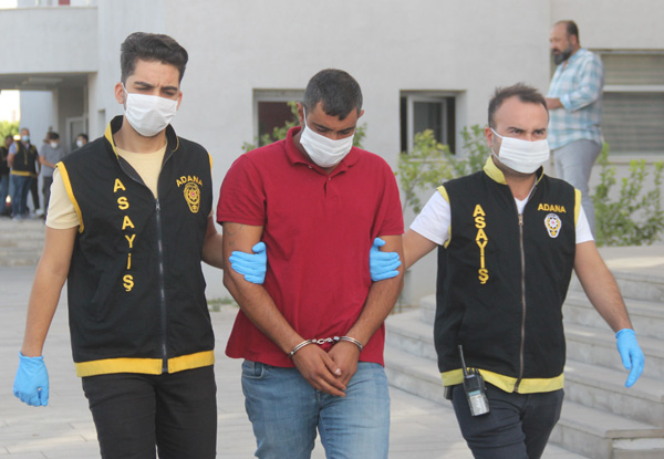 Yaşlı çiftin diş ve düğün parasını oğulları kurtardı