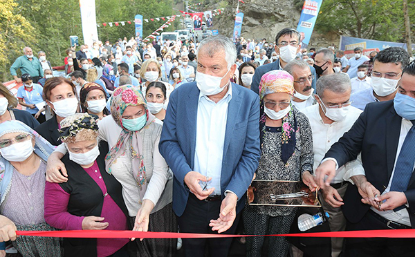 Cumhur İttifakı üyesinden Karalar'a hizmet teşekkürü