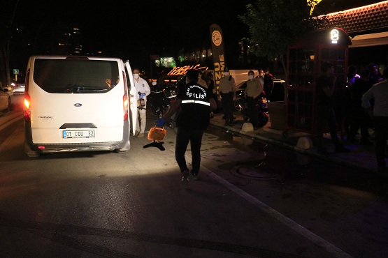 KADINI RESTORAN ÖNÜNDE VURDULAR