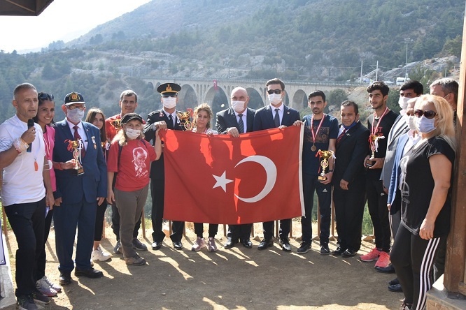 Karaisalı'da ‘Cumhuriyet Koşusu’