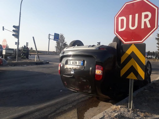 Ceyhan’da otomobiller çarpıştı: 1 ölü, 1 yaralı