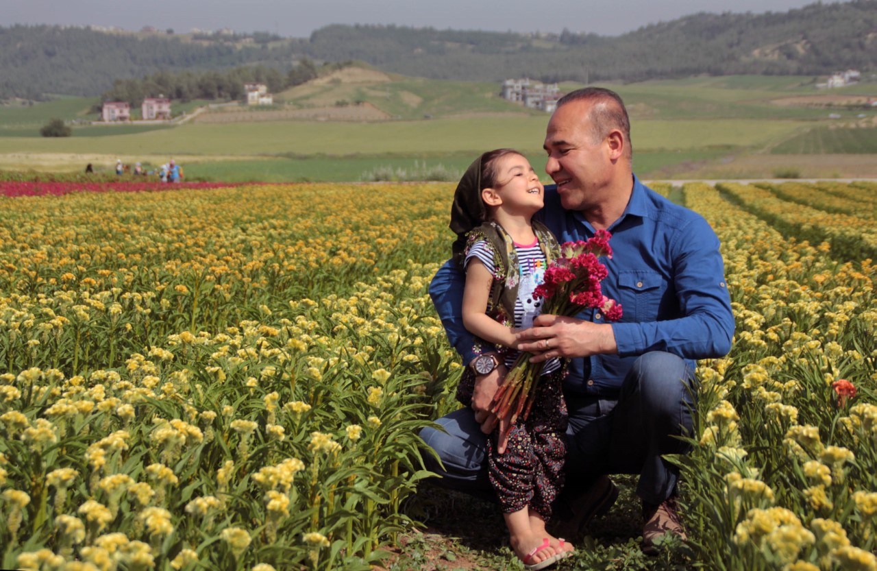 'Çiçek Kent Adana' fotoğraf sergisine dönüştü