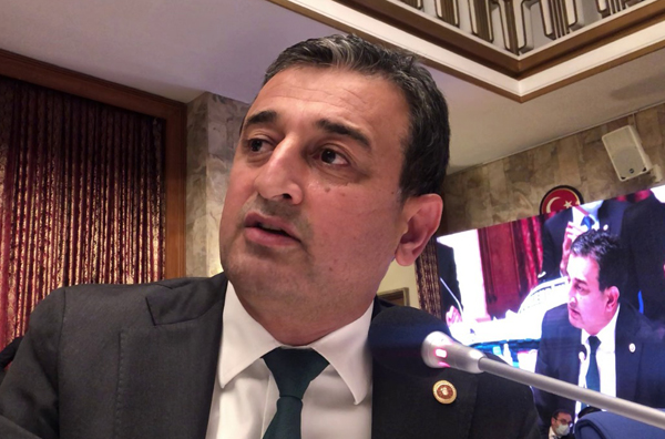 Bulut: Bakan Koca sarayın bakanı!
