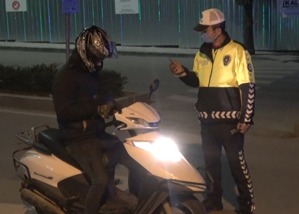 Polis ekiplerinden 'Sokağa çıkma yasağı' denetimi