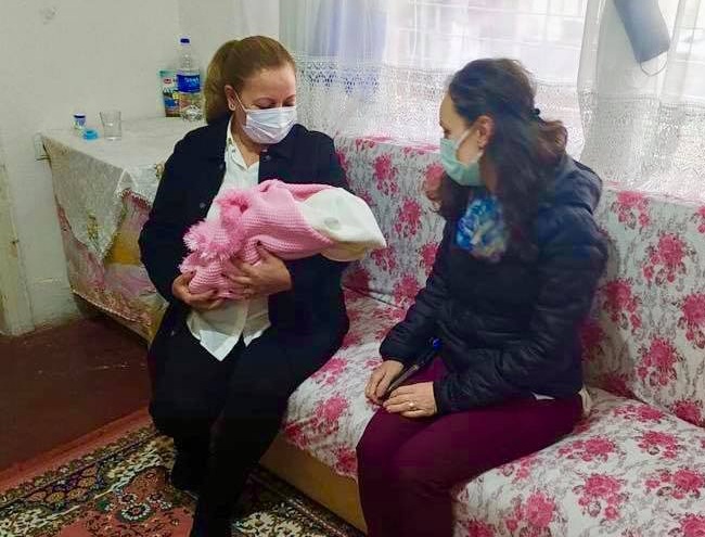 Akay’dan “Hoş Geldin Bebek” hediyesi
