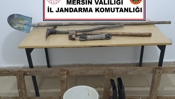 Sit alanında kazı yapan 2 kişi suçüstü yakalandı