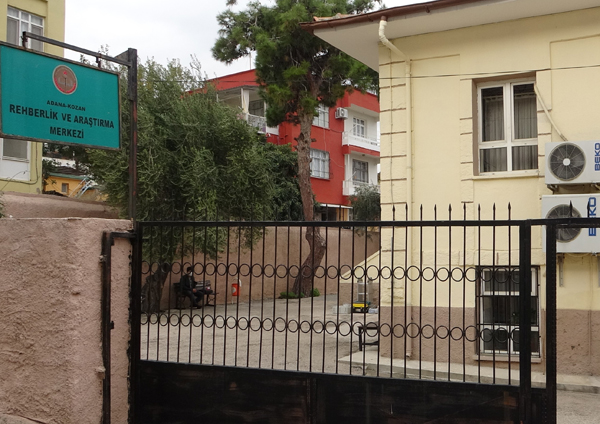 Müdür ile yardımcısının bilgisayarları çalındı