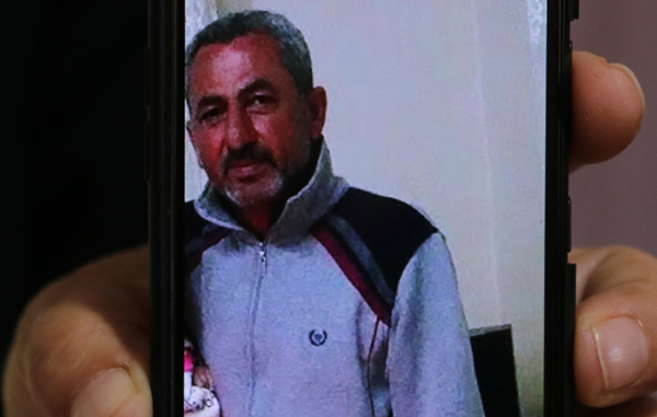 Payına düşeni isteyen eşini ve baldızını vurdu