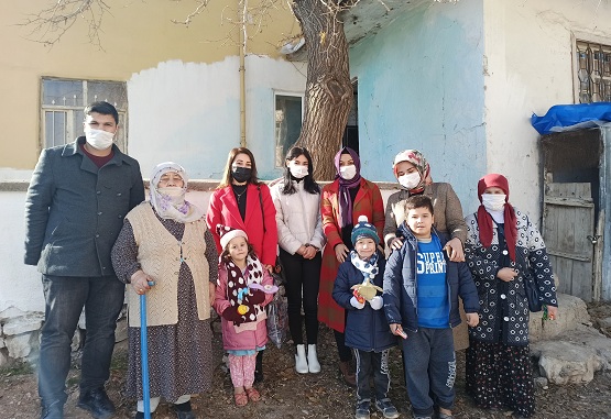 “Çocuklar üşümesin” giysi yardımı