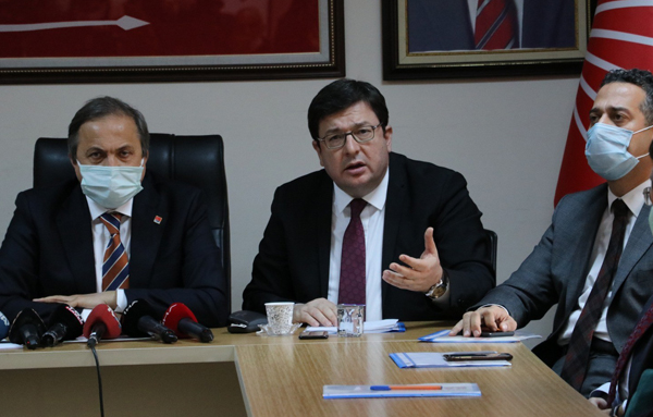 CHP rüşvetten tutuklanan eski başkana sahip çıktı