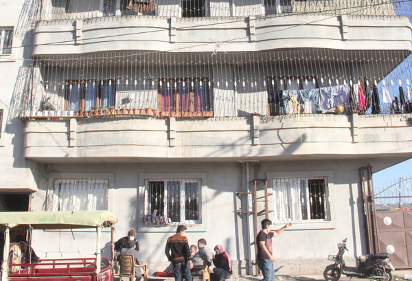 DAYAKÇI KOCA TUTUKLANDI