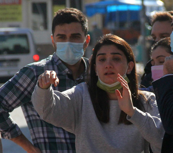 Çarptı, yardımına koştu, gözyaşlarına boğuldu