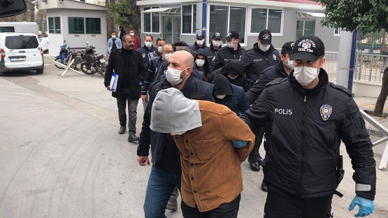 KUYUMCU KURYELERİNİ GASP ETTİLER