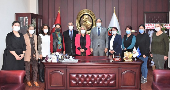CHP’li kadınlar Baroyu ziyaret etti