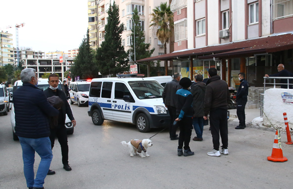 Adana'da silahlı saldırıya uğrayan kişi yaralandı