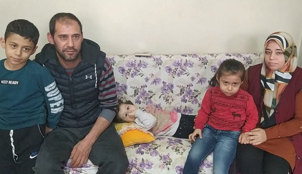 Çocukları için yardım bekliyor
