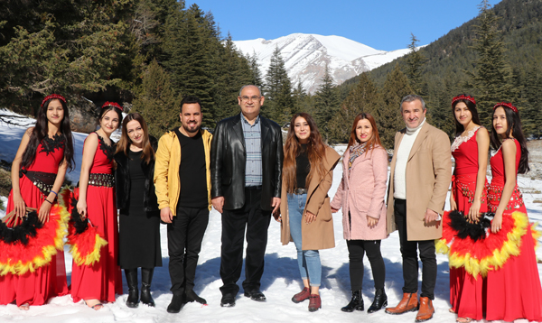 Başkan Çay, yönetmen koltuğuna oturdu