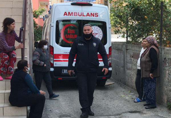 Adana'da evinin ikinci katındaki balkondan düştü