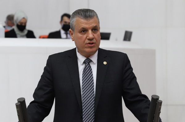 Barut: Sevgi kazansın