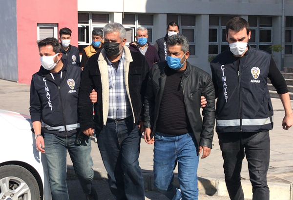 Adana’da silahlı kavgada 3 kişi yaralandı