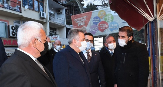 Vali Elban dert dinliyor