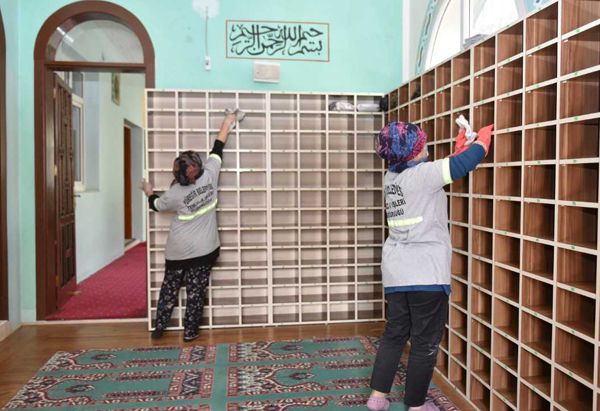 Yüreğir Belediyes ibadethaneleri ramazana hazırlıyor
