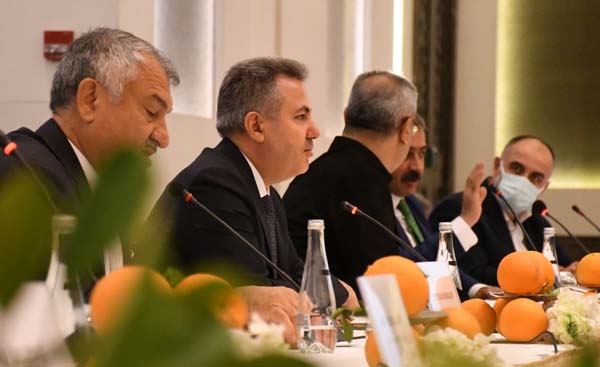 Adana'da Portakal Çiçeği Karnavalı heyecanı sürüyor