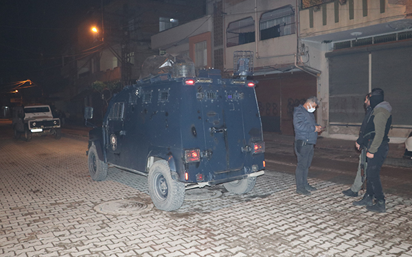 Silahlı saldırıda yaralandı