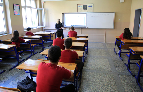 Öğrenciler geleceğin ihracatçısı olmak için eğitim alıyor