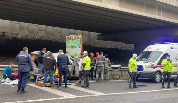 Adana'da tır ile otomobil çarpıştı: 1 ölü, 4 yaralı 