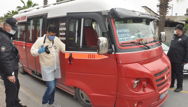 Tabancayla ateş edilen yolcu minibüsünün şoförü yaralandı