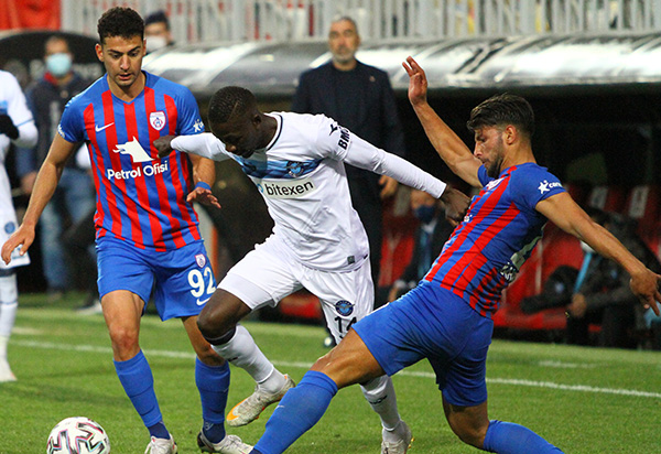 İzmir’in dağlarında şimşek çaktı